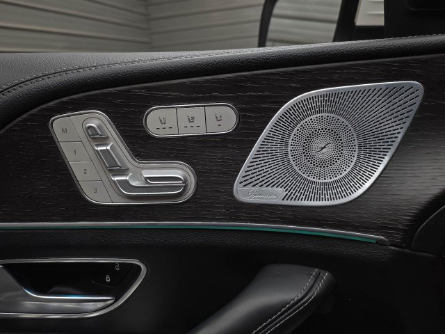 Used 2021 Mercedes-Benz GLS 450 4MATIC image 36