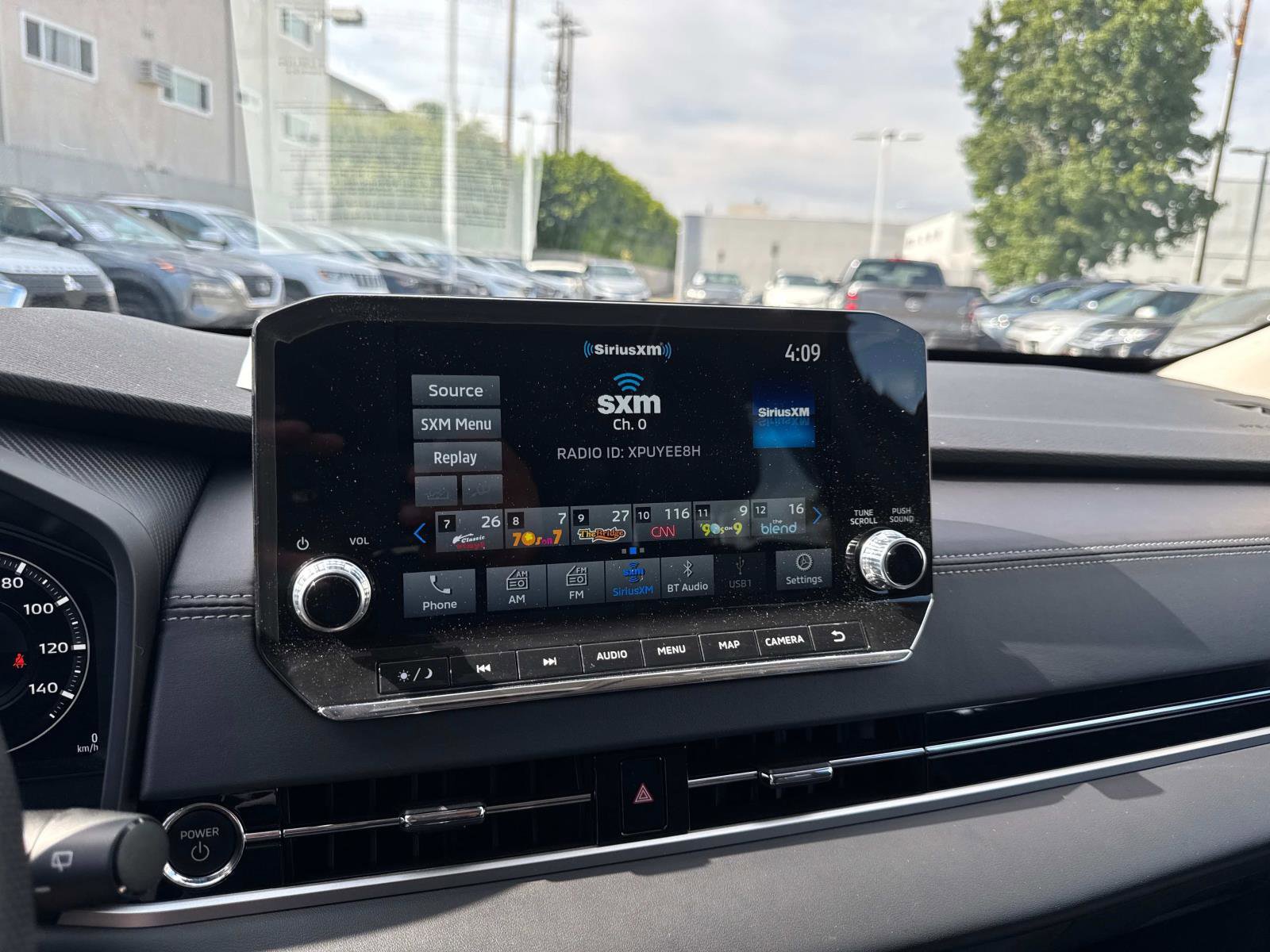 Used 2023 Mitsubishi Outlander SEL image 23