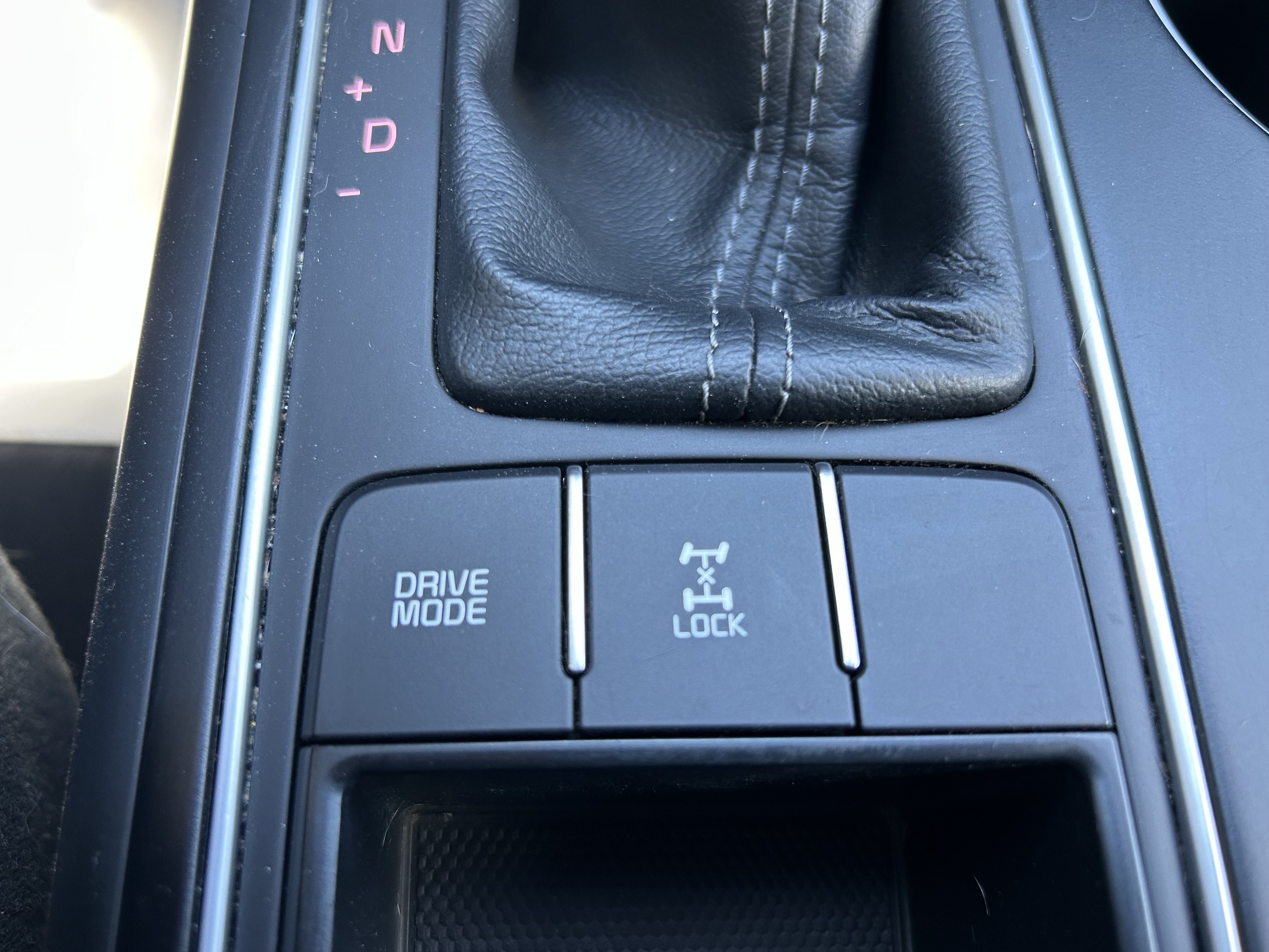 Used 2019 Kia Sorento AWD V6 image 32