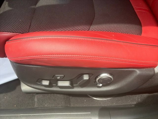 Used 2024 Genesis GV70 2.5T w/ Sport Prestige Package AWD/4WD image 18