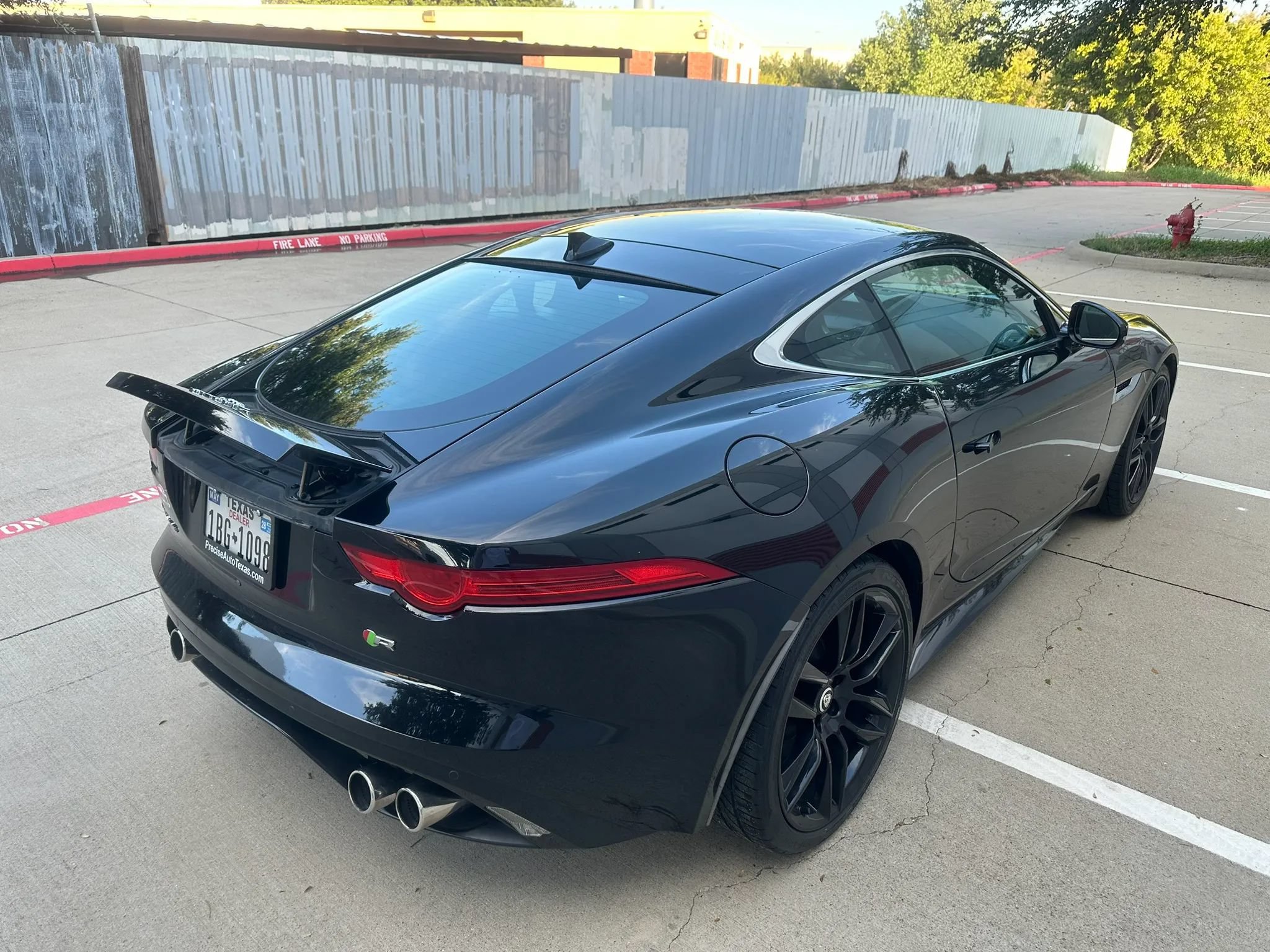 Used 2015 Jaguar F-TYPE R RWD image 9