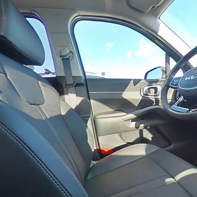 Certified 2024 Kia Sorento EX FWD image 18