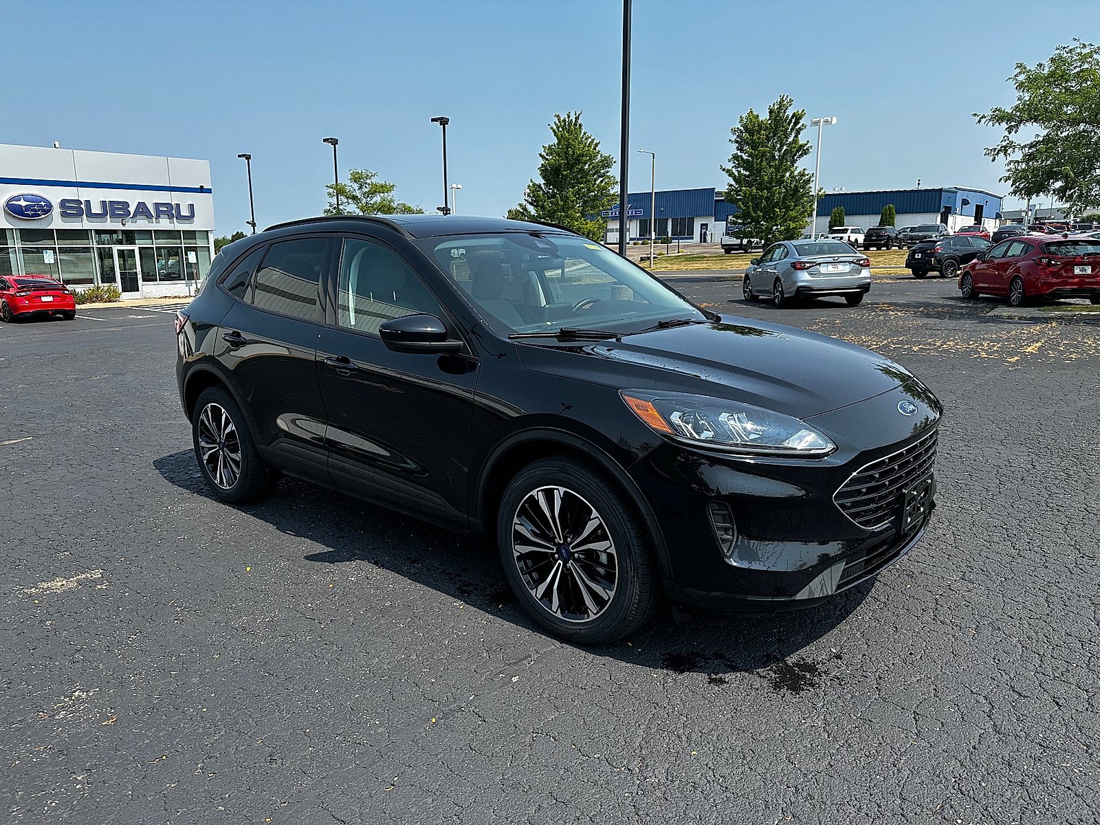 Used 2022 Ford Escape SE w/ SE Sport Appearance Package