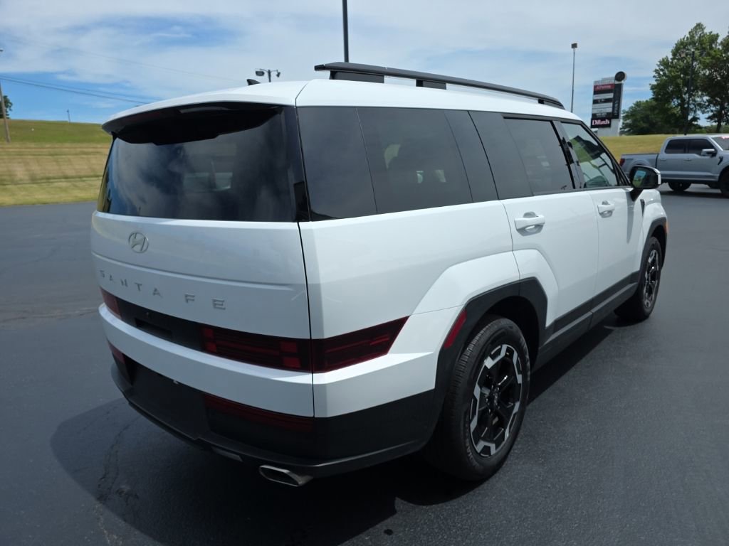 Used 2026 Hyundai Santa Fe SEL FWD image 4