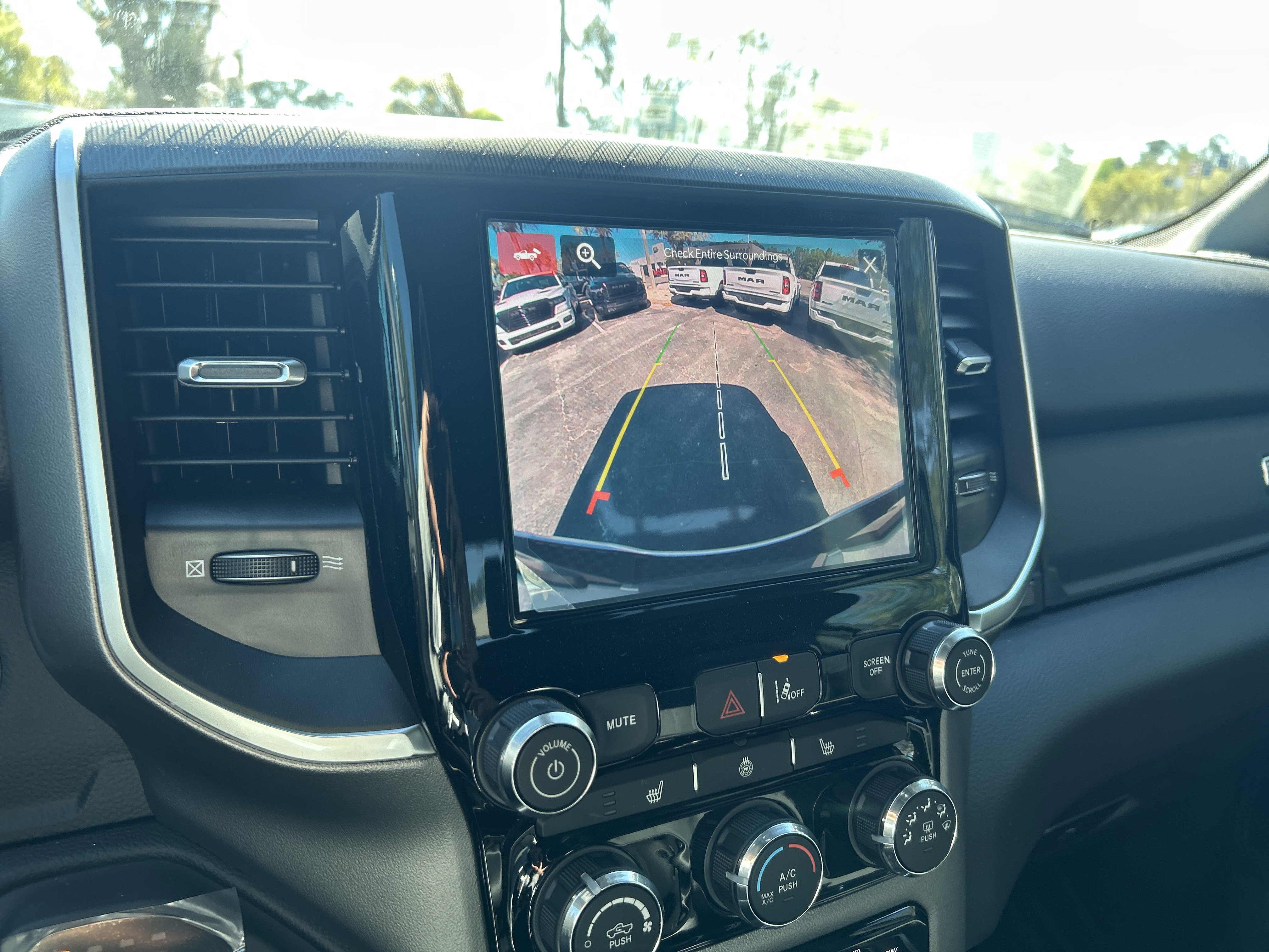 New 2026 RAM 1500 4x4 Crew Cab image 42