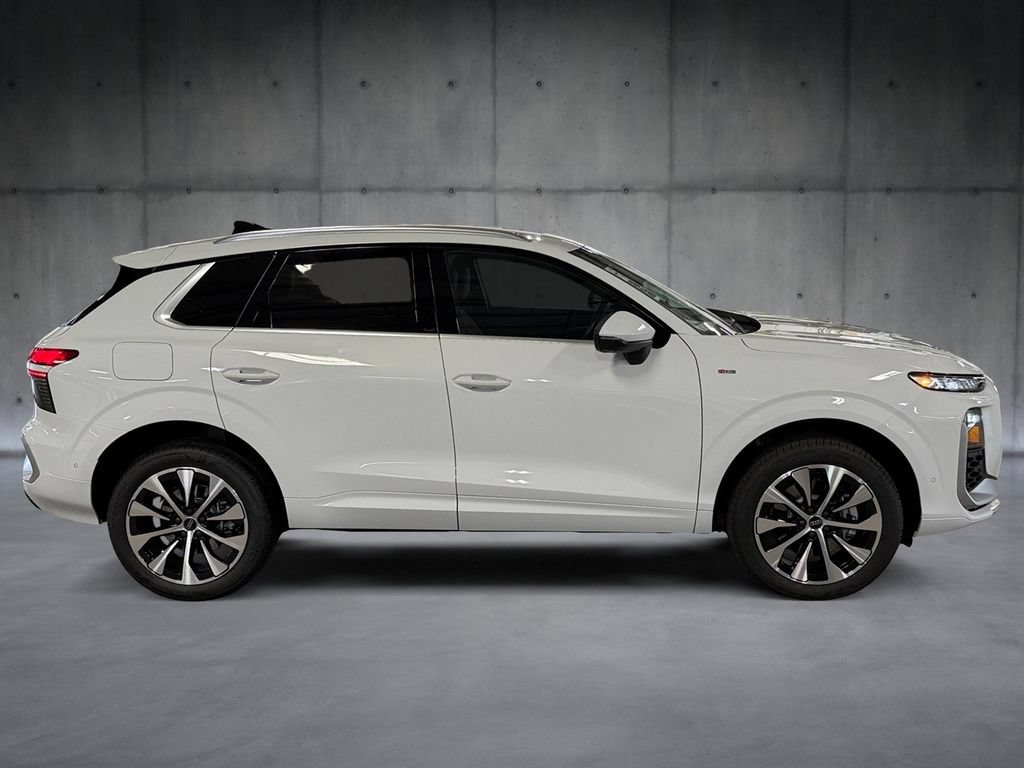 New 2026 Audi Q3 quattro 2.0T AWD/4WD image 6