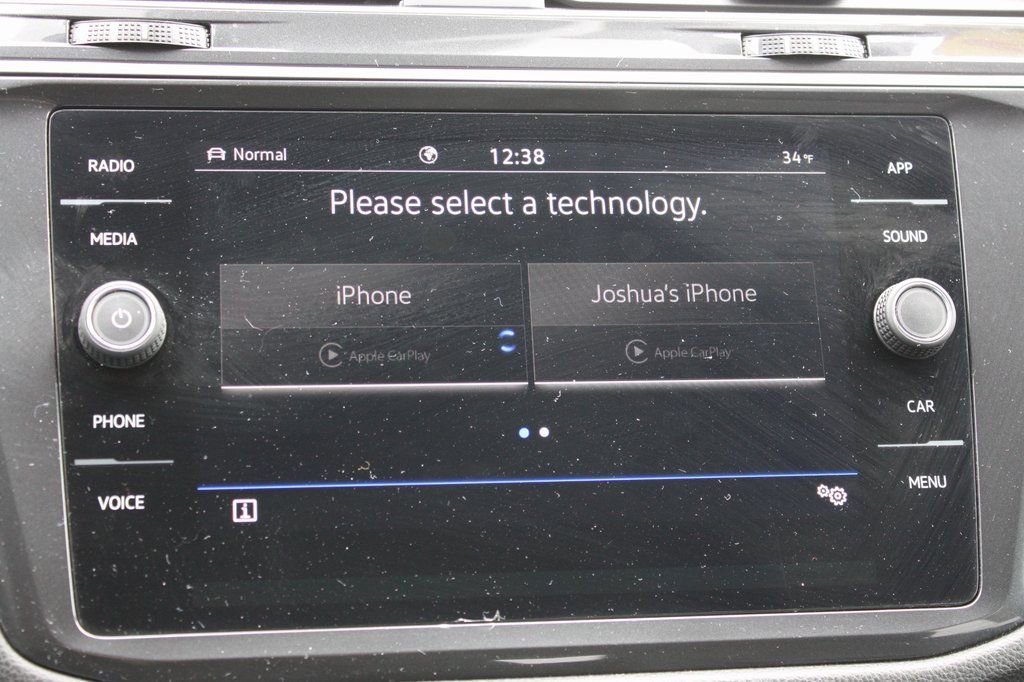 Used 2024 Volkswagen Tiguan SE image 25