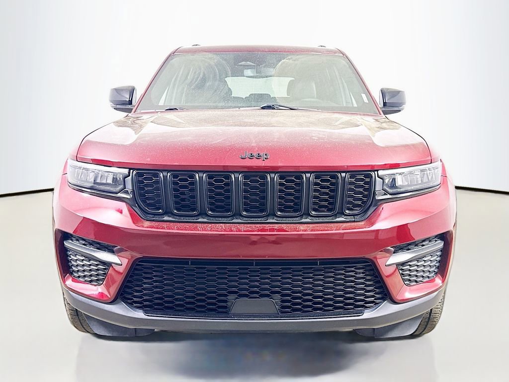 Used 2023 Jeep Grand Cherokee Altitude image 2