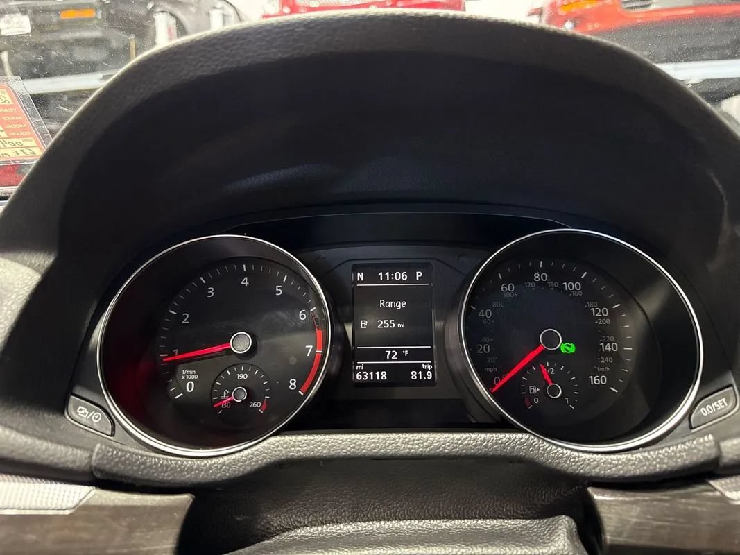 Used 2018 Volkswagen Passat 2.0T SE FWD image 92