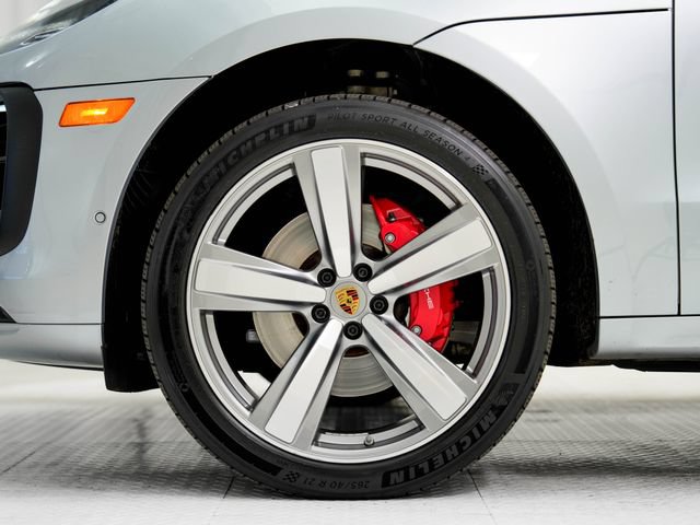 Certified 2022 Porsche Macan S AWD/4WD image 29