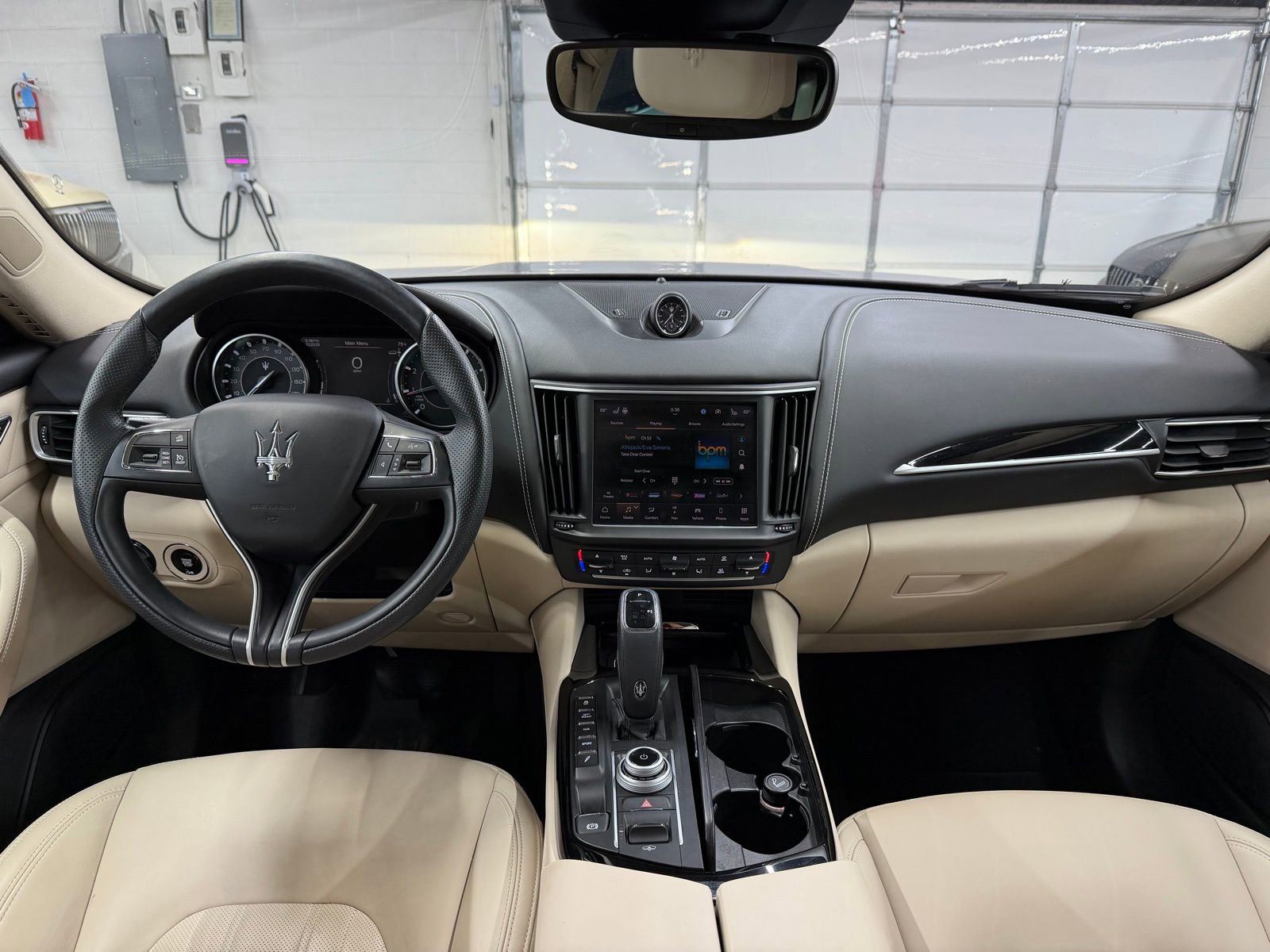 Used 2022 Maserati Levante GT image 11