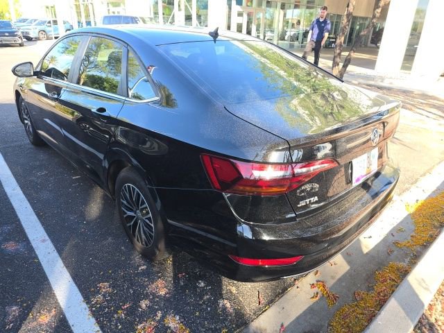 Used 2019 Volkswagen Jetta SE w/ Cold Weather Package image 6