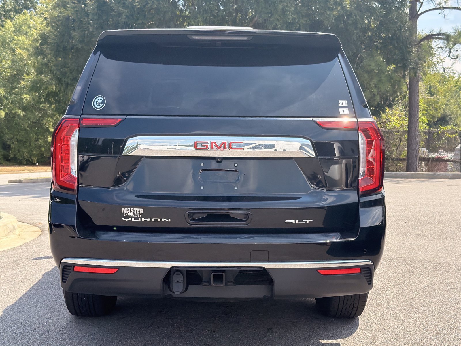 Used 2023 GMC Yukon SLT RWD image 11