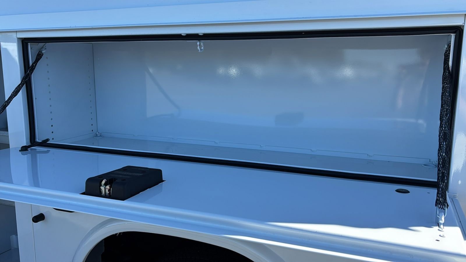 New 2025 GMC Savana 3500 w/ Power Convenience Package image 30