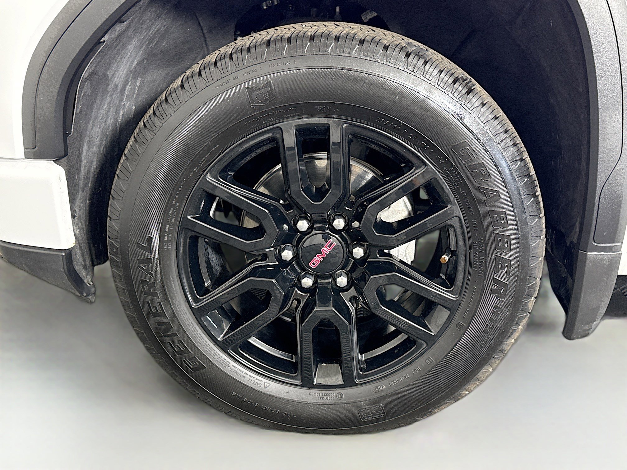 Used 2025 GMC Sierra 1500 Elevation RWD image 38