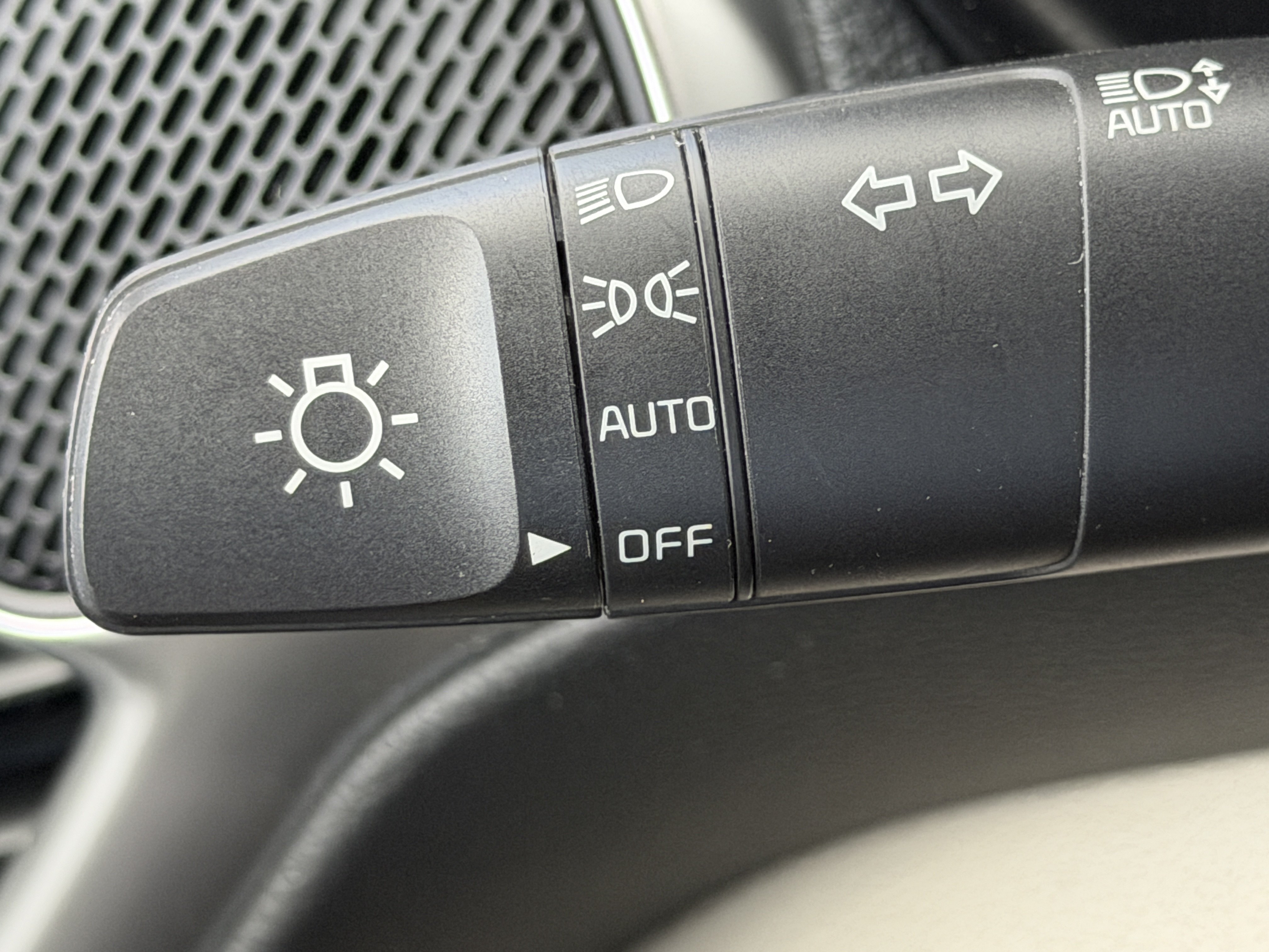 Certified 2023 Kia Soul LX FWD image 25