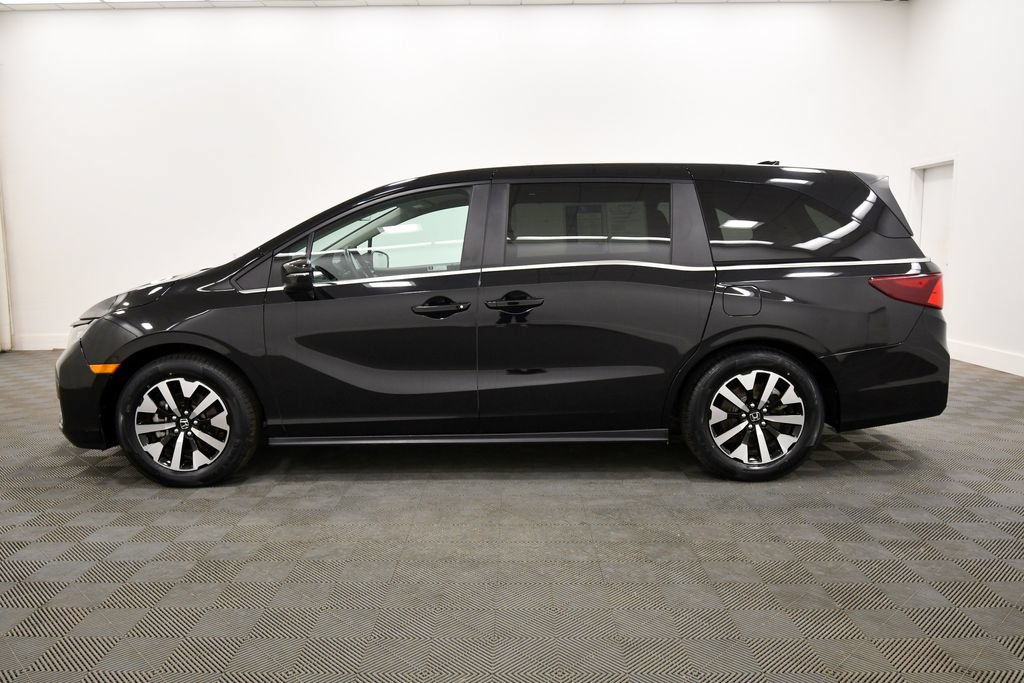 Certified 2025 Honda Odyssey EX-L image 4