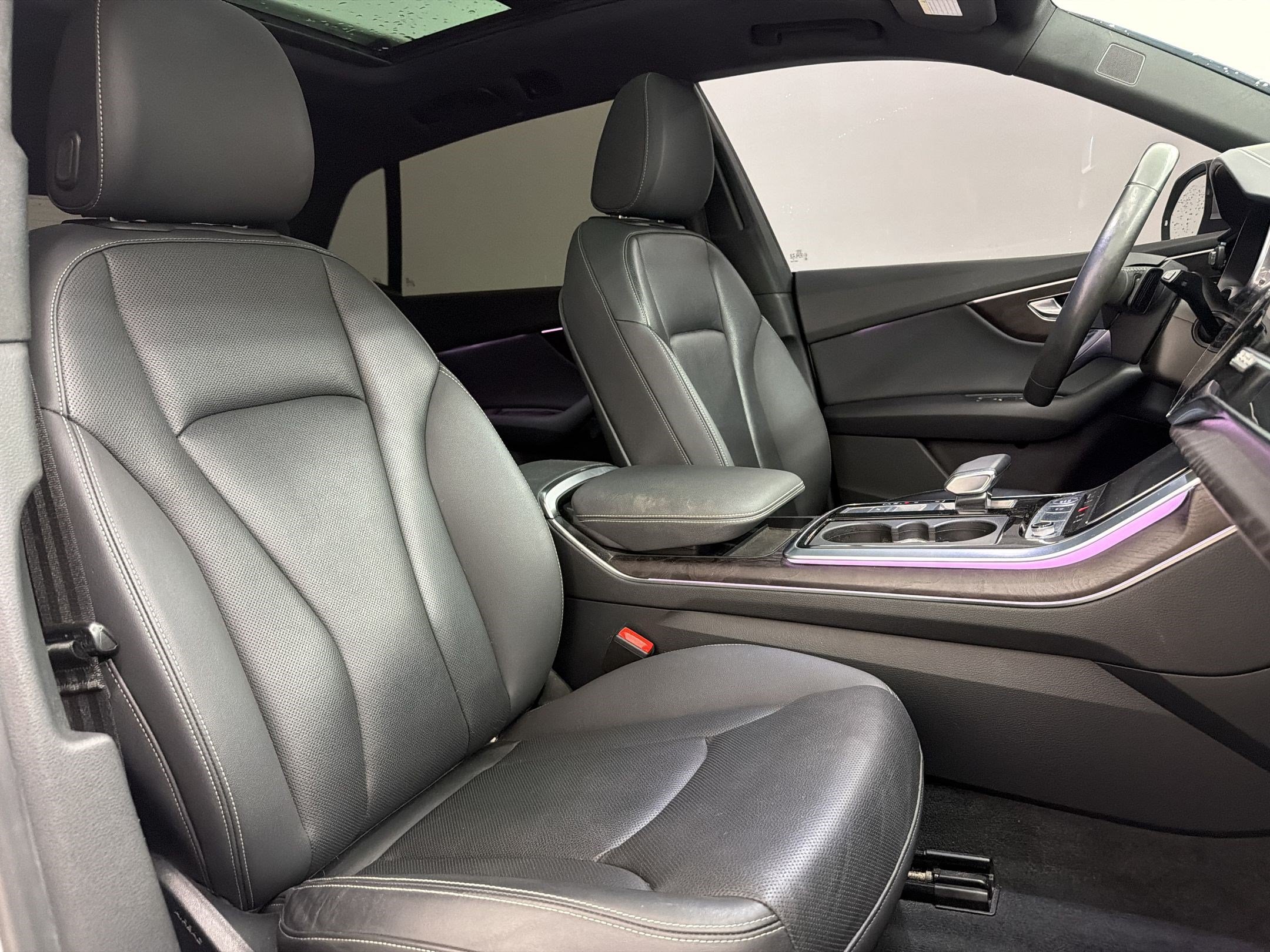 Used 2020 Audi Q8 Prestige w/ Prestige Package AWD/4WD image 22