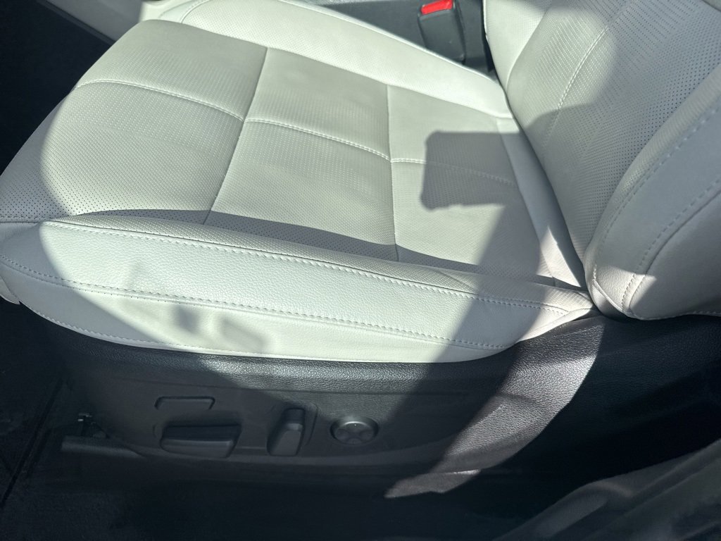 Used 2024 Kia Telluride SX image 11