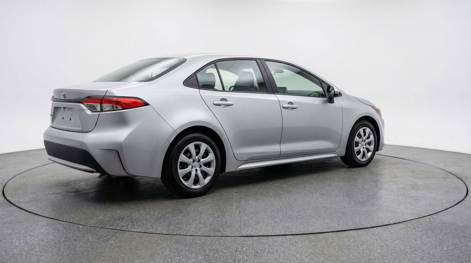 Used 2025 Toyota Corolla LE image 9