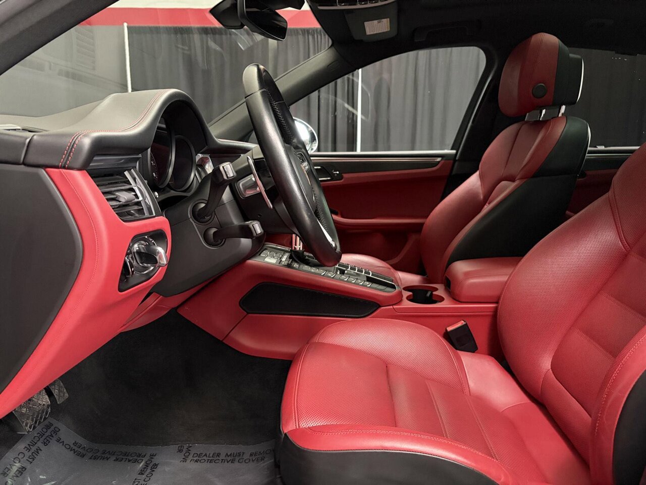 Used 2020 Porsche Macan GTS AWD/4WD image 2