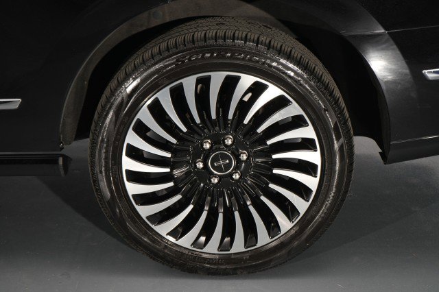 Used 2019 Lincoln Navigator Black Label AWD/4WD image 21