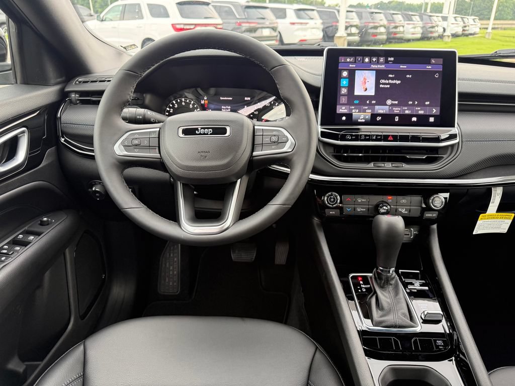 New 2026 Jeep Compass Latitude AWD/4WD image 8