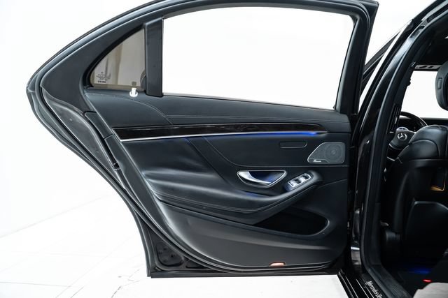 Used 2014 Mercedes-Benz S 550 Sedan image 19