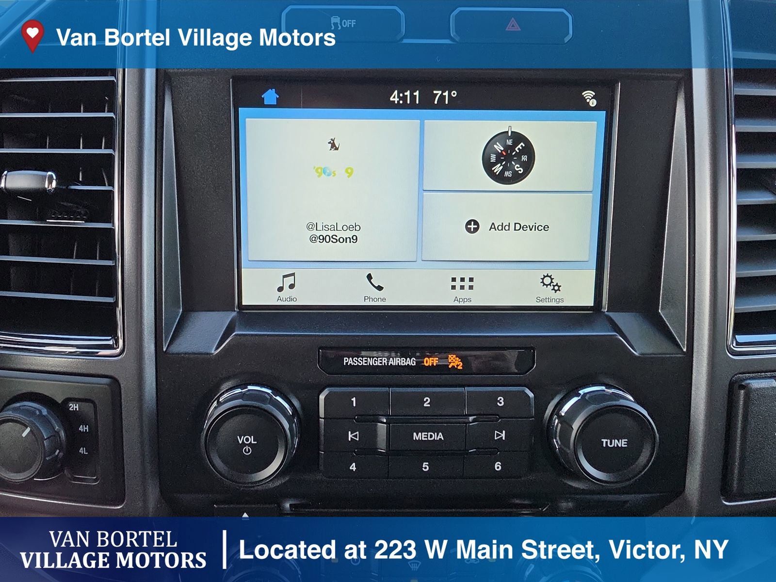 Used 2017 Ford F150 XLT w/ Equipment Group 302A Luxury AWD/4WD image 21
