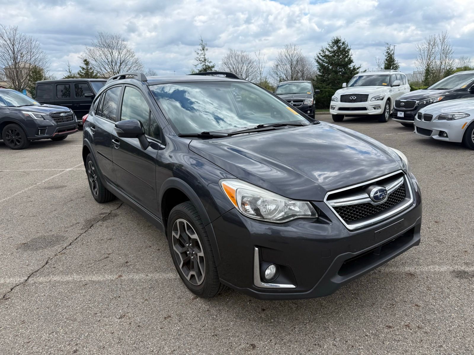 Used 2017 Subaru Crosstrek 2.0i Limited image 3