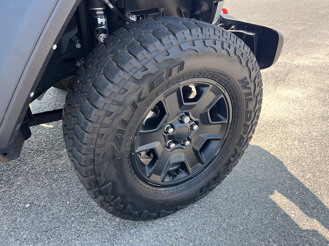 Used 2022 Jeep Gladiator Mojave AWD/4WD image 8