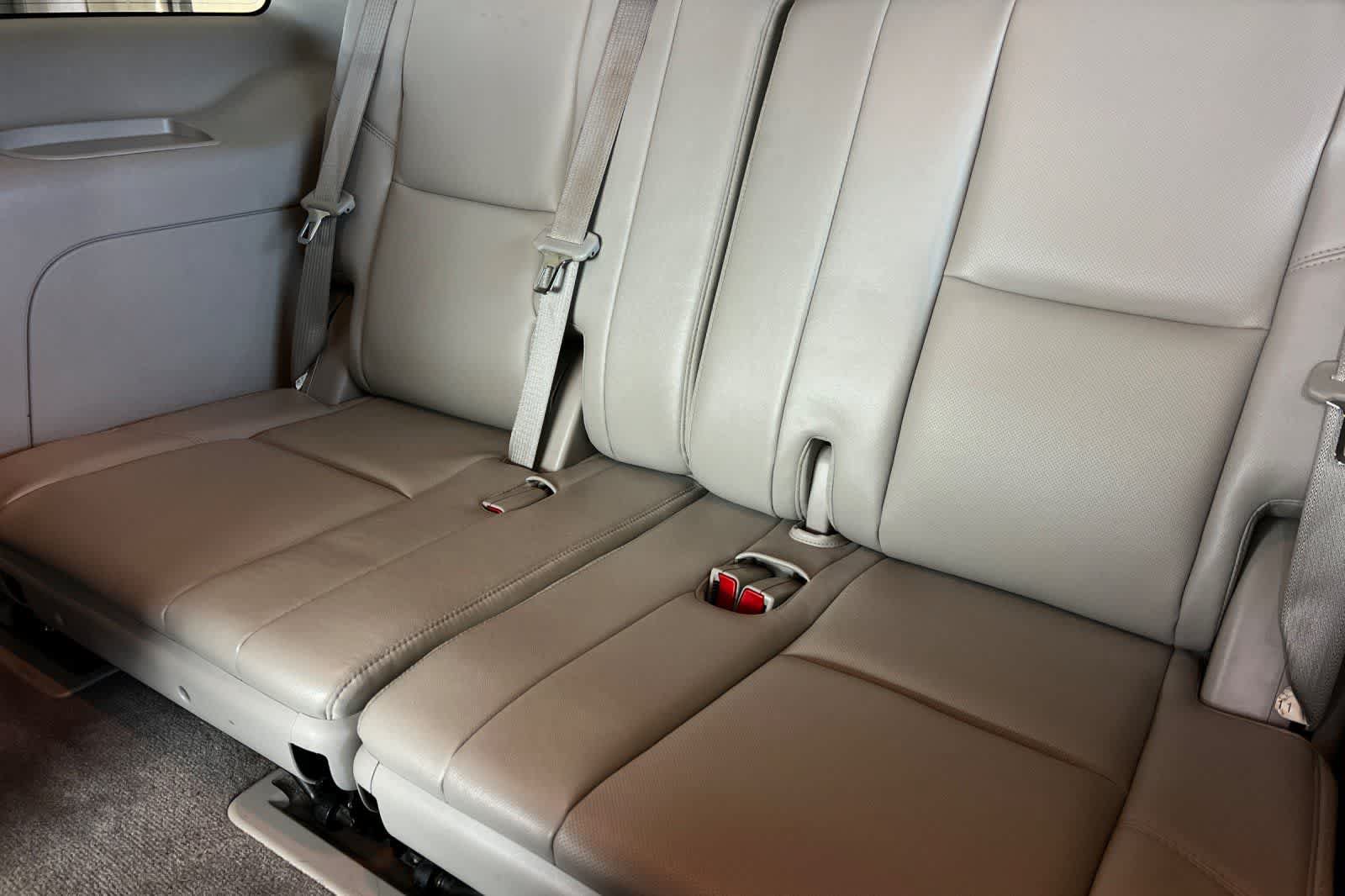 Used 2012 Chevrolet Tahoe LTZ AWD/4WD image 17