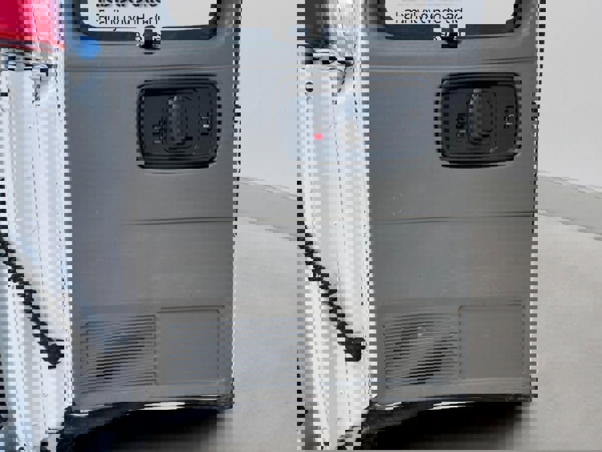 Used 2020 Chevrolet Express 3500 LS image 36