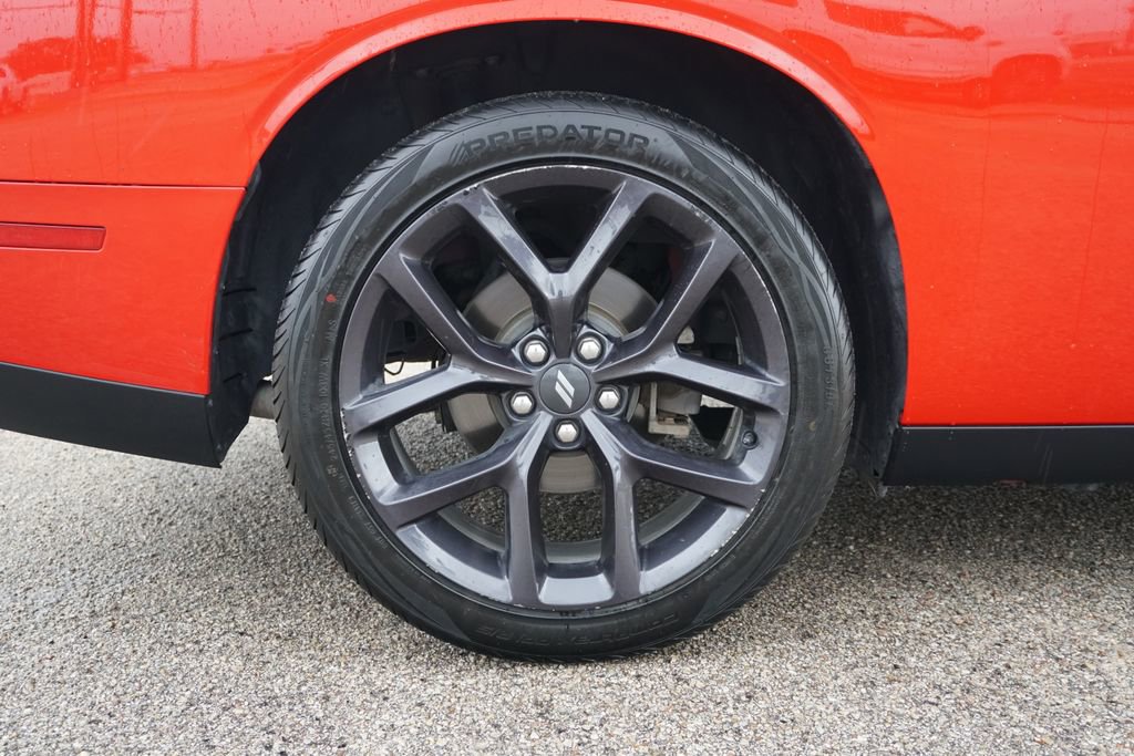 Used 2020 Dodge Challenger SXT w/ Blacktop Package image 6