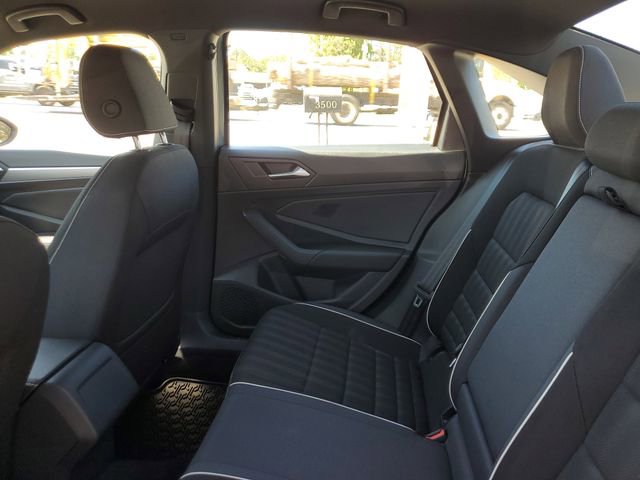 Used 2024 Volkswagen Jetta Sport image 11