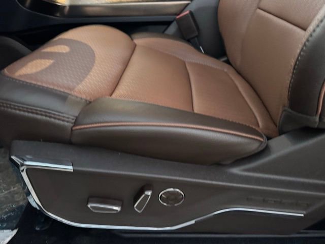 New 2025 Ford F150 King Ranch w/ FX4 Off-Road Package image 13