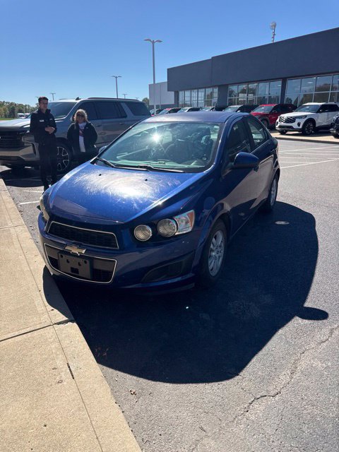 Used 2014 Chevrolet Sonic LT FWD image 2