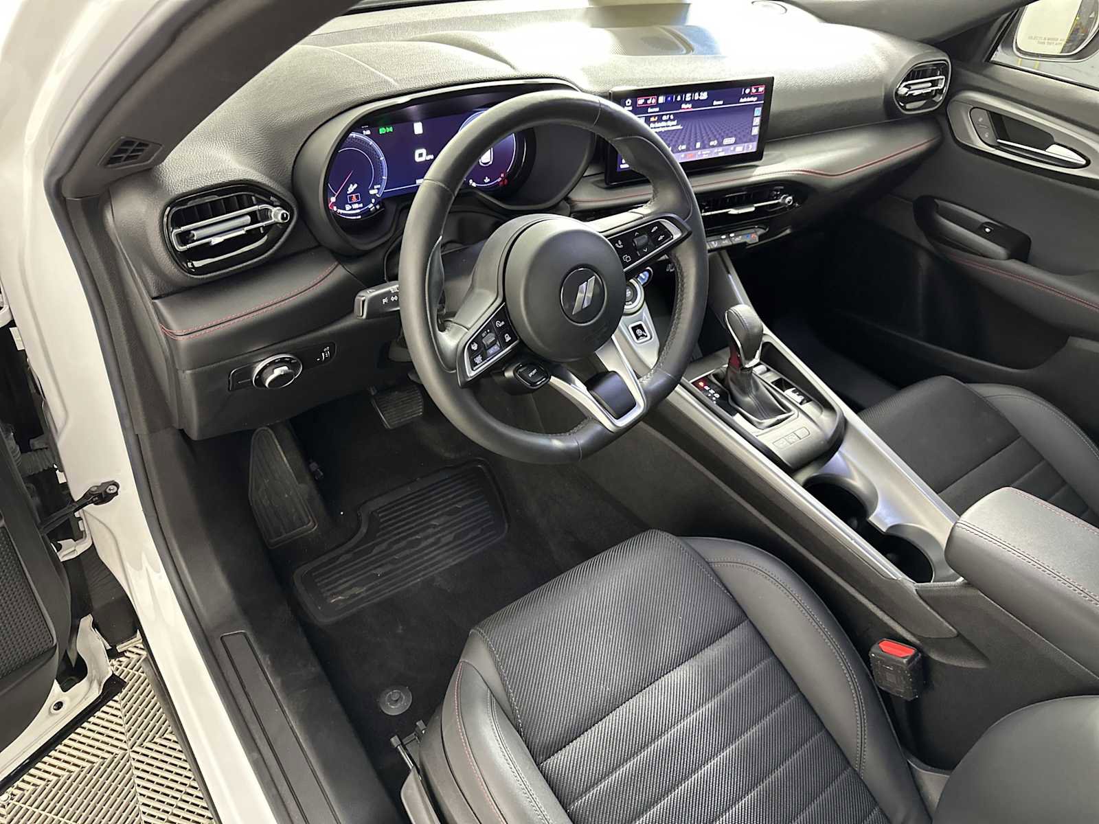 Used 2023 Dodge Hornet GT w/ Tech Pack w/o Parking image 10