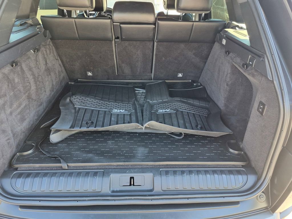 Used 2021 Land Rover Range Rover Sport SE image 30