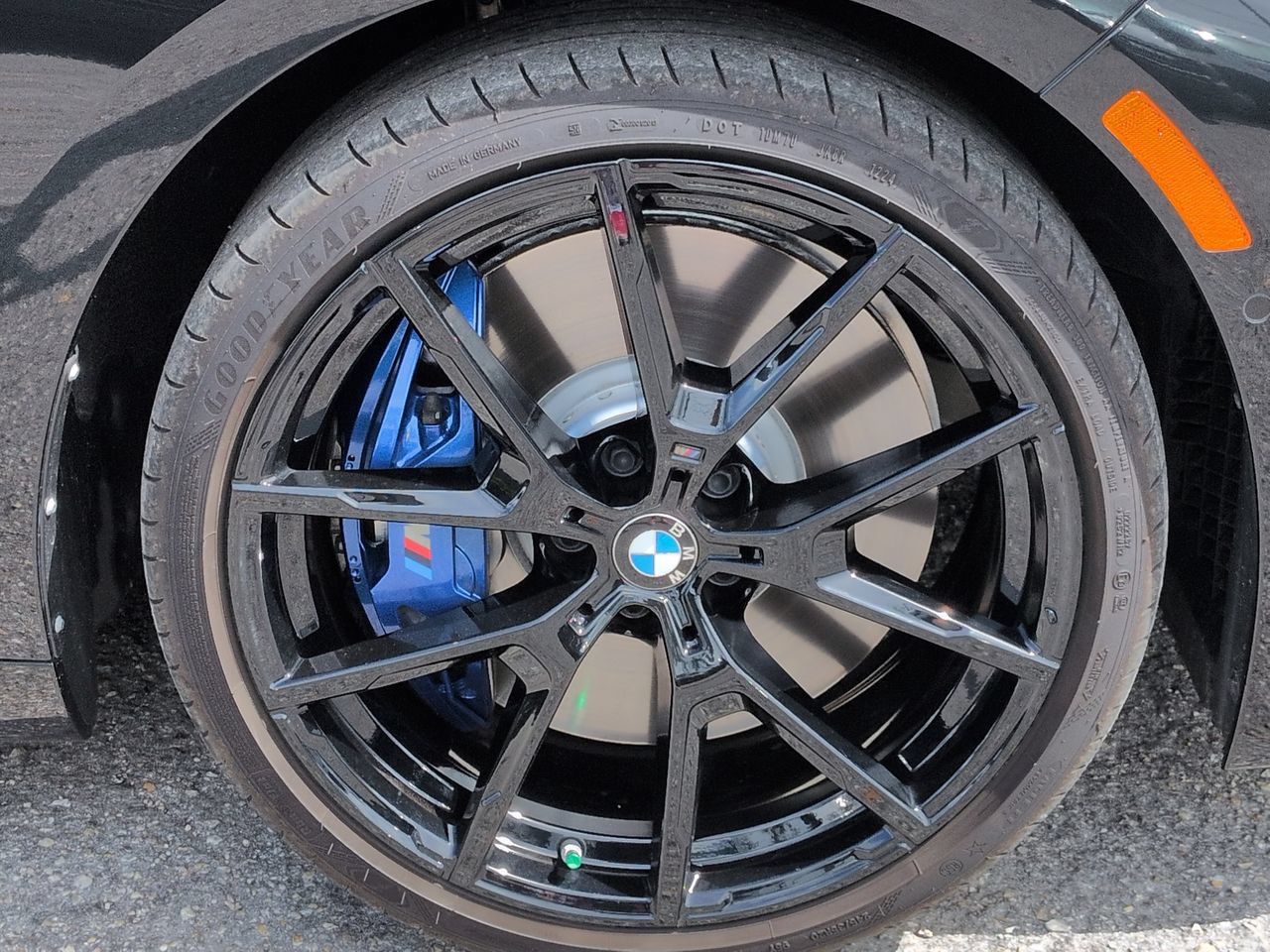 Used 2025 BMW M850i xDrive AWD/4WD image 11