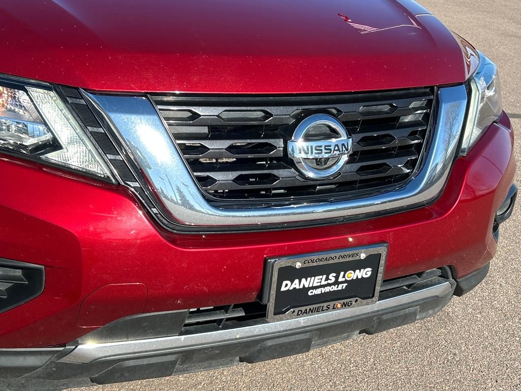Used 2020 Nissan Pathfinder Platinum image 32