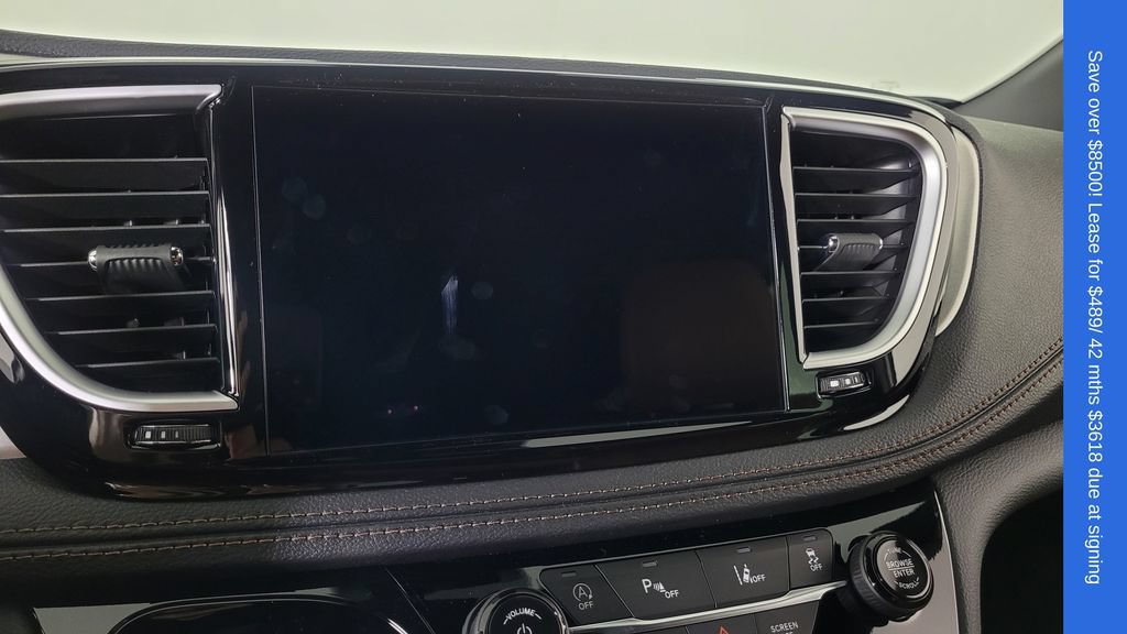 New 2026 Chrysler Pacifica Pinnacle AWD/4WD image 24