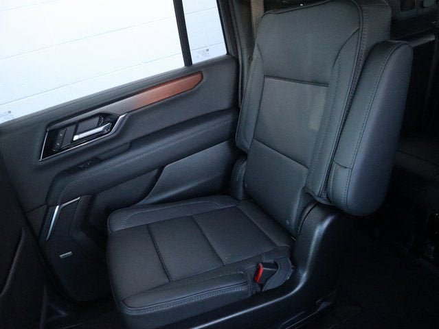 New 2026 GMC Yukon XL Denali w/ Sun & Power Step Package AWD/4WD image 16