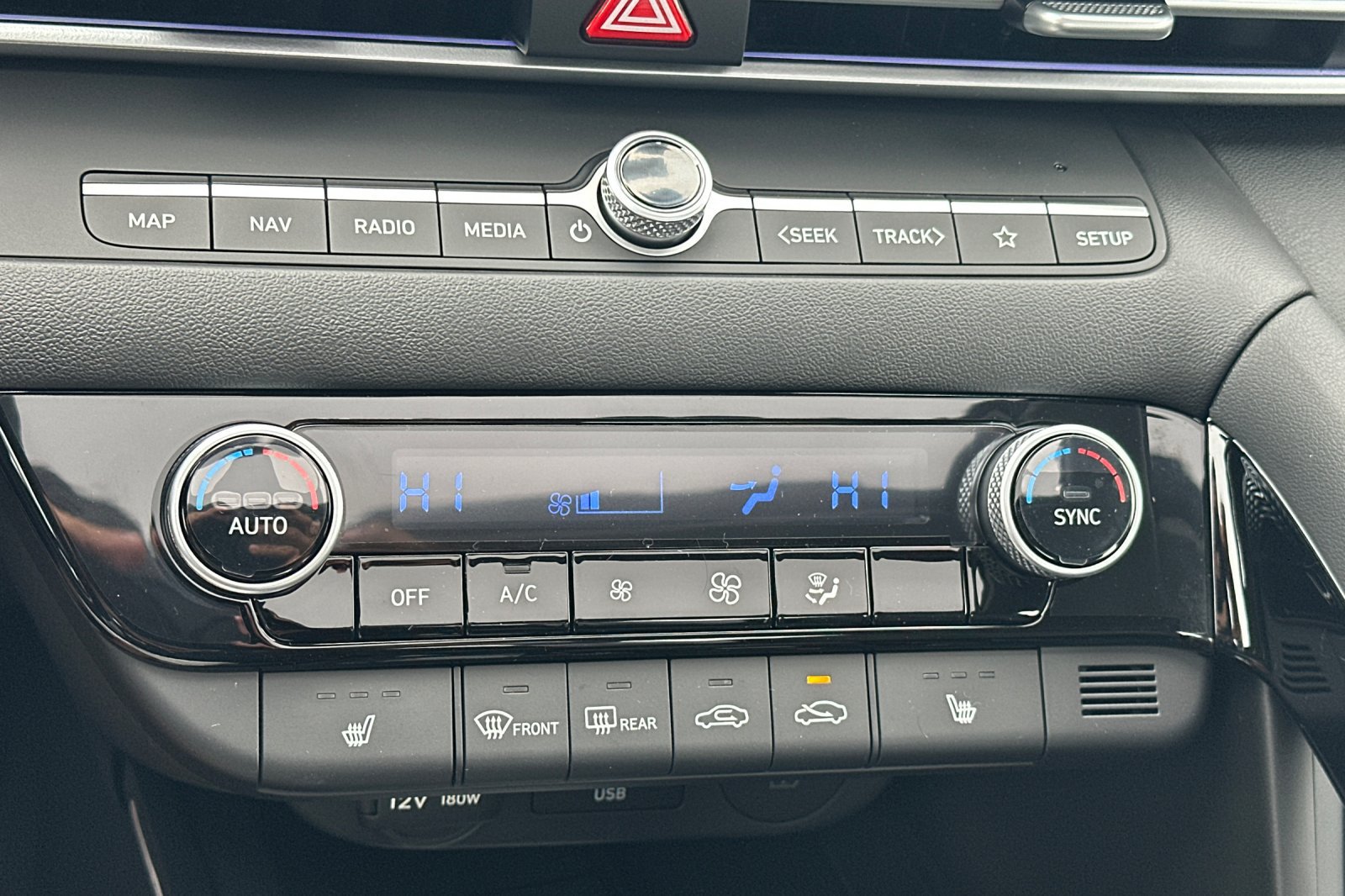 New 2026 Hyundai Elantra Limited FWD image 21
