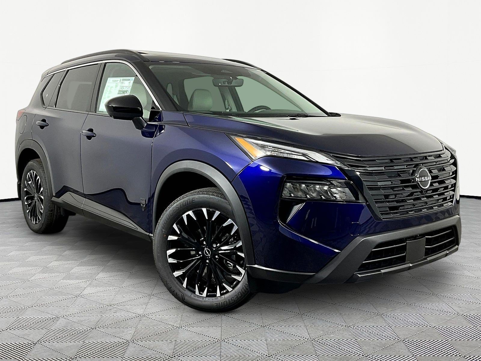 New 2026 Nissan Rogue Dark Armor AWD/4WD image 3