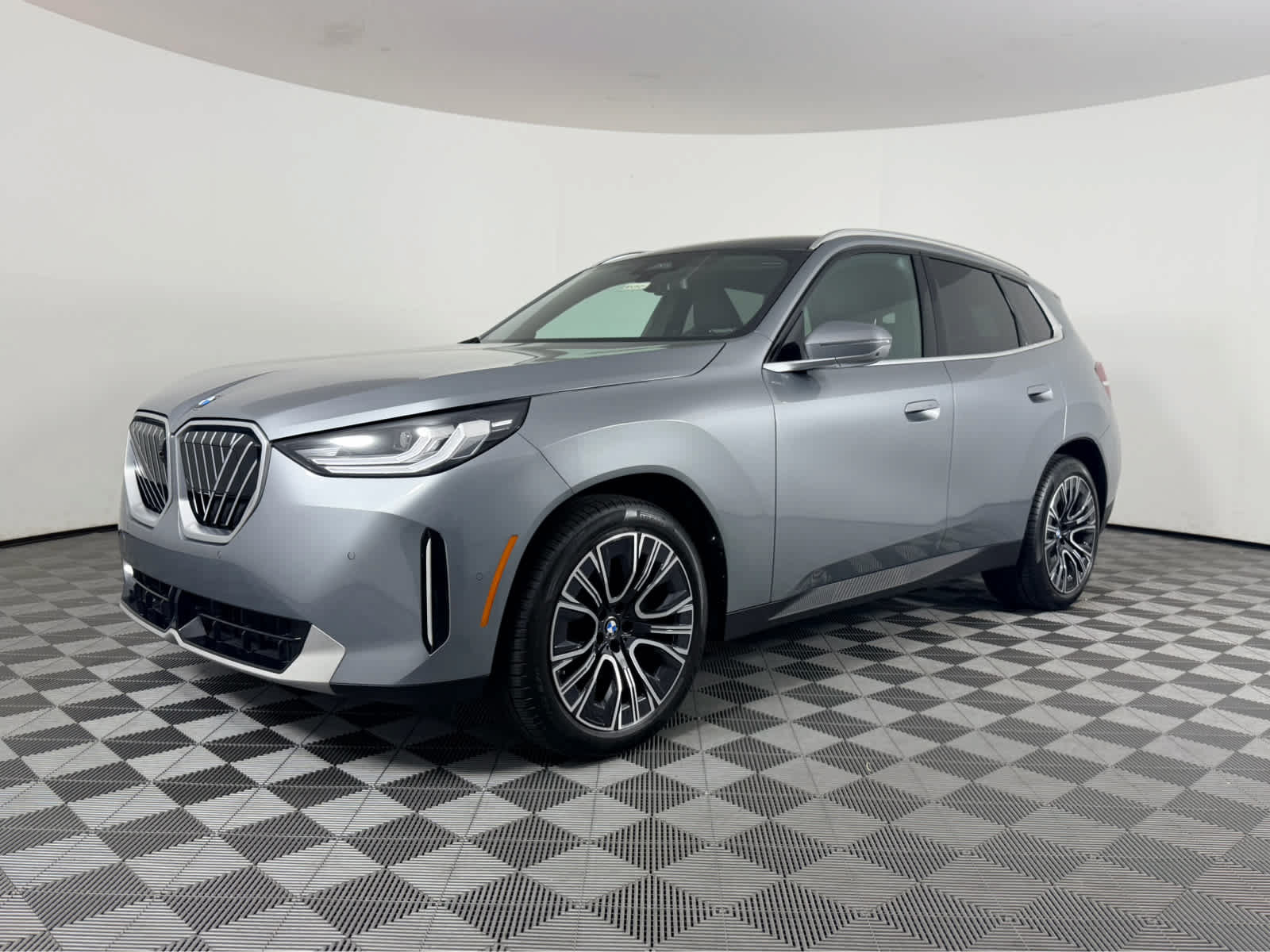 Used 2025 BMW X3 xDrive30i w/ Premium Package AWD/4WD image 7