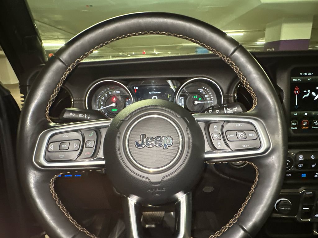 Used 2022 Jeep Wrangler Unlimited Sahara image 18