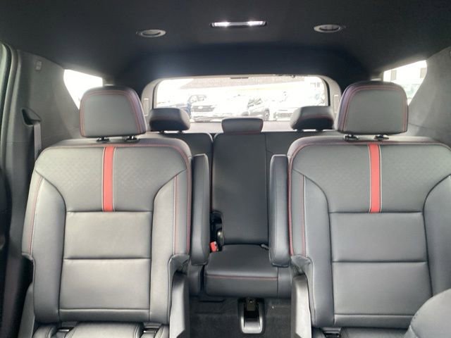 New 2026 Chevrolet Traverse RS w/ LPO, Floor Liner Package image 24