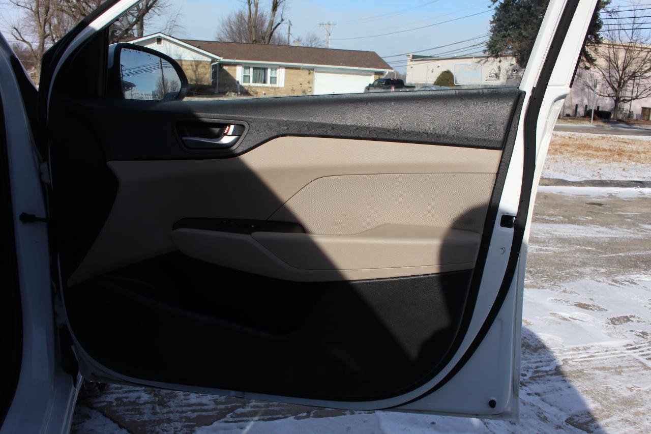 Used 2019 Hyundai Accent SE image 34