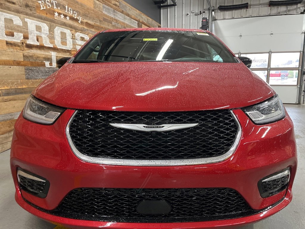 New 2026 Chrysler Pacifica Select image 8